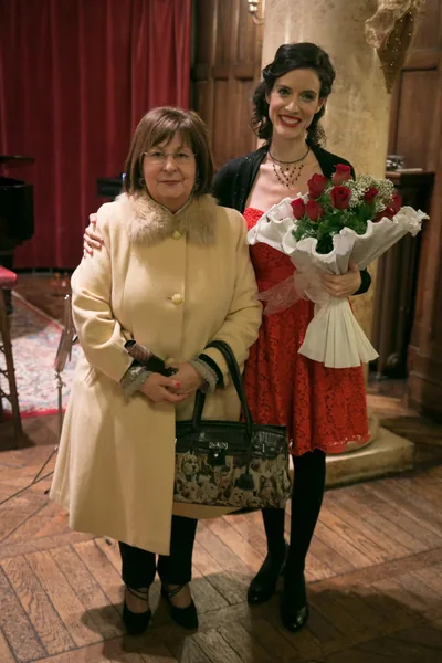Miren Gurutze junto a Alicia Sevilla